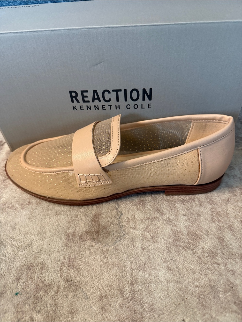 Reaction Kenneth Cole Women's Great Penny Light Beige Perforated Loafers